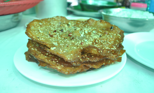 Myanmar Traditional Food (Monk Si Kyaw)