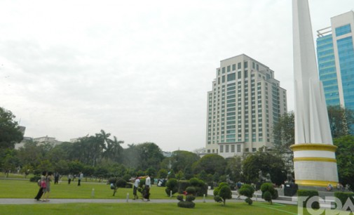 Blue Plaque unveiled  at Maha Bandoola Park