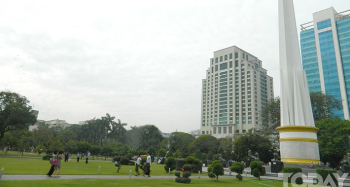 Blue Plaque unveiled  at Maha Bandoola Park