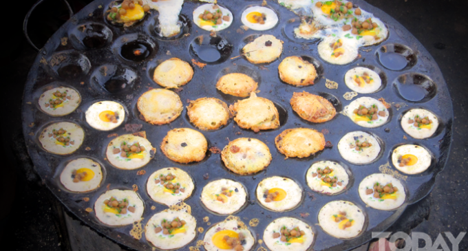 Myanmar  Traditional  Snacks Today