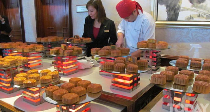 Sule Shangri-La celebrates Mid-Autumn Mooncake Festival