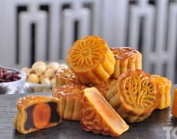 Chinese Mid-Autumn Festival with Chatrium Mooncake